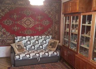 Сдача в аренду 2-ком. квартиры, 52 м2, Бугуруслан, Авиационная улица, 40