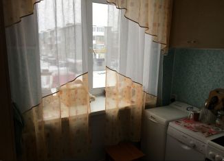Продается трехкомнатная квартира, 53 м2, Оленегорск, Строительная улица, 29