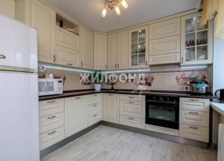 Продается 5-ком. квартира, 106.8 м2, Новосибирск, проспект Димитрова, 14, Железнодорожный район
