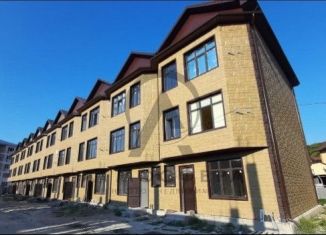 Продается однокомнатная квартира, 45 м2, поселок городского типа Новомихайловский, 2-й микрорайон, 8А
