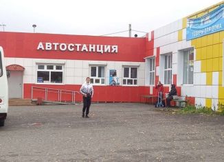 Продам торговую площадь, 308 м2, рабочий посёлок Медвенка, улица Певнева, 100А