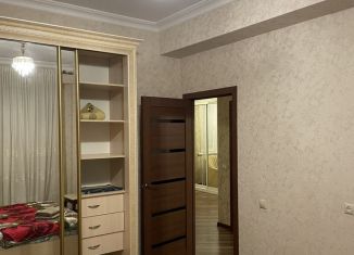 Сдается в аренду 2-комнатная квартира, 75 м2, Дагестан, улица Аскерханова, 9Г