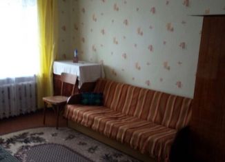 Продам 3-ком. квартиру, 62 м2, поселок городского типа Голынки, улица Мира, 1