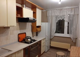 Сдам трехкомнатную квартиру, 64 м2, Екатеринбург, улица Маяковского, 14, метро Машиностроителей