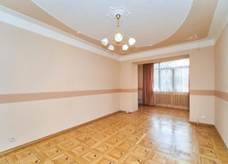 Продается 3-ком. квартира, 112 м2, Краснодар, улица Гоголя, 23, улица Гоголя