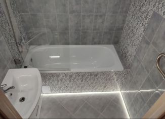 Продается 2-комнатная квартира, 58.6 м2, Йошкар-Ола, улица Марка Евтюхина, 8, микрорайон Дружный