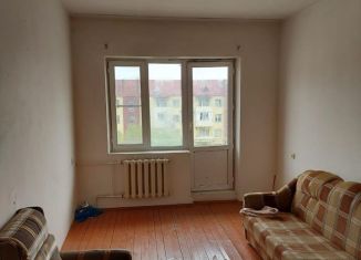 Продаю трехкомнатную квартиру, 58 м2, Грозный, Байсангуровский район, улица Лечи Магомадова, 2