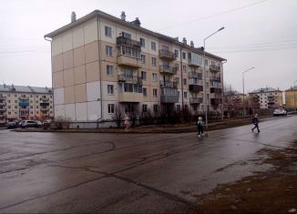 Сдаю однокомнатную квартиру, 52 м2, Полысаево, улица Шукшина, 32