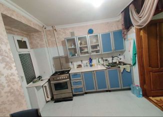 Сдам в аренду 3-комнатную квартиру, 56 м2, Грозный, улица А.Д. Дукуева, 113