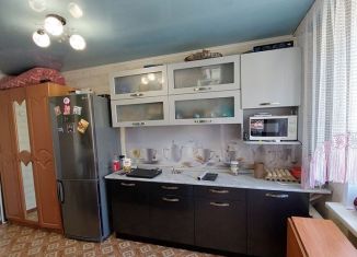 Продается 3-комнатная квартира, 64.2 м2, село Коноваловка, Молодёжная улица