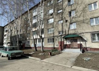 Продам 2-комнатную квартиру, 49 м2, Кемеровская область, улица Сибиряков-Гвардейцев, 13А
