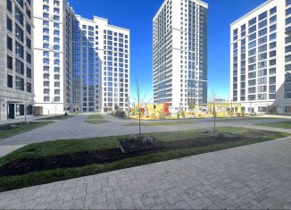 Продам двухкомнатную квартиру, 65 м2, Ставрополь, Российский проспект, 13, Промышленный район