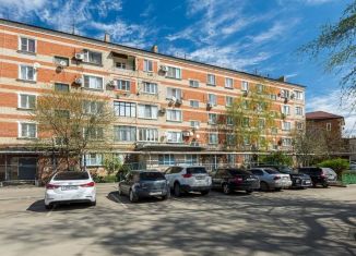 Продается трехкомнатная квартира, 60 м2, посёлок городского типа Яблоновский, Дорожная улица, 61