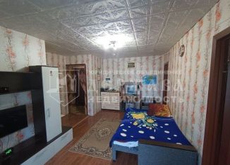 Продам 3-комнатную квартиру, 42.6 м2, Кемеровская область, улица Сарыгина, 8