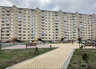 Продам трехкомнатную квартиру, 92 м2, Каспийск, улица Зейнудина Батманова, 14А