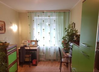 Четырехкомнатная квартира на продажу, 62 м2, Междуреченск, проспект 50 лет Комсомола, 64