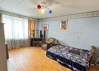 Продам двухкомнатную квартиру, 67 м2, Зеленодольск, Комсомольская улица, 21