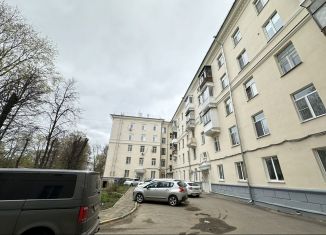 Продается 2-комнатная квартира, 42 м2, Новомосковск, Коммунистическая улица, 15
