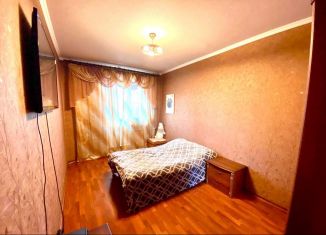 Продается трехкомнатная квартира, 70.3 м2, Санкт-Петербург, проспект Большевиков, 2