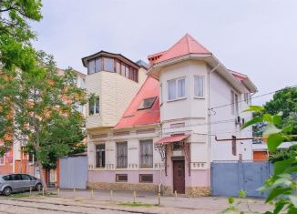 Продается 4-комнатная квартира, 103 м2, Краснодарский край, улица Кирова, 124