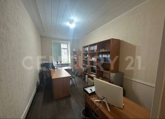 Четырехкомнатная квартира на продажу, 77.2 м2, Москва, Новопесчаная улица, 13к4