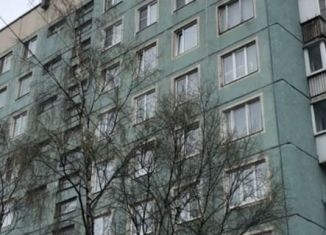 Продам 3-комнатную квартиру, 57 м2, Санкт-Петербург, Светлановский проспект, 75, метро Площадь Мужества