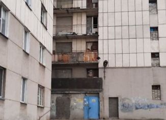 Продается однокомнатная квартира, 11 м2, Курган, улица Радионова, 20, жилой район Центральный
