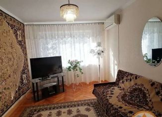 Двухкомнатная квартира на продажу, 43 м2, поселок городского типа Новомихайловский, 1-й микрорайон, 3