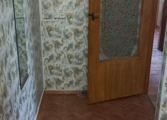 Сдам в аренду трехкомнатную квартиру, 46 м2, Ростовская область, проспект 40-летия Победы