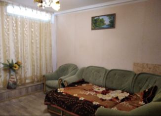 Продам 2-комнатную квартиру, 63 м2, Крым, улица Вити Коробкова, 14В