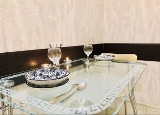 Сдам в аренду 2-комнатную квартиру, 70 м2, Удмуртия, Красногеройская улица, 109