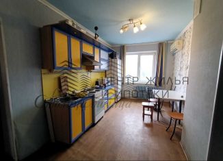 Продам четырехкомнатную квартиру, 84 м2, Старый Оскол, микрорайон Макаренко, 38