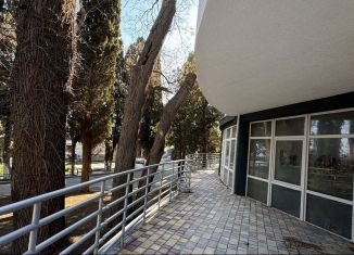 Продам торговую площадь, 30 м2, посёлок городского типа Кореиз, парк-памятник садово-паркового искусства Мисхорский, 10