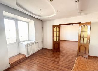 Продаю 4-ком. квартиру, 115 м2, Чита, улица Бабушкина, 32Б