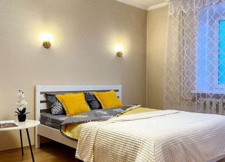 Сдам в аренду трехкомнатную квартиру, 84 м2, Вологда, Первомайская улица, 35А