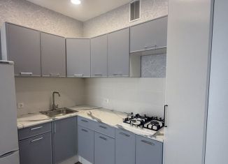 Сдаю 1-ком. квартиру, 46 м2, Тула, улица Карпова, 98к2