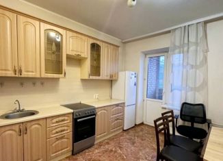 Сдаю в аренду 1-ком. квартиру, 40 м2, Люберцы, Вертолётная улица, 4к2, ЖК Люберцы 2015