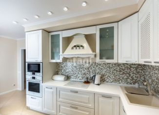 Продам 2-ком. квартиру, 60.1 м2, Тюмень, улица Дмитрия Менделеева, 12, ЖК На Менделеева