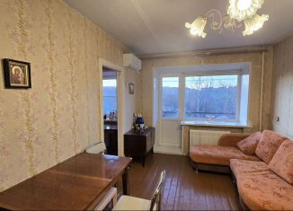 3-ком. квартира в аренду, 60 м2, Дзержинск, улица Бутлерова, 2Г