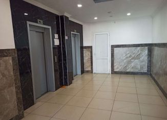 Продаю 2-ком. квартиру, 57.2 м2, Аргун, Шоссейная улица, 67А