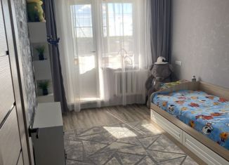 Продается 3-ком. квартира, 64 м2, Родники, микрорайон Южный, 15