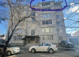 3-комнатная квартира на продажу, 93.2 м2, Белореченск, улица Шалимова, 33