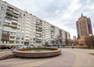 Продам четырехкомнатную квартиру, 75.1 м2, Новосибирск, улица Селезнёва, 33, Центральный район