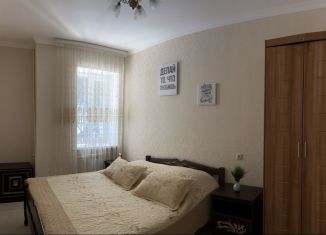 Сдам в аренду трехкомнатную квартиру, 68 м2, Карачаево-Черкесия, Аланская улица, 25А