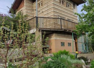 Продам дачу, 100 м2, Саратов, Волжский район, 2-й Белоснежный проезд