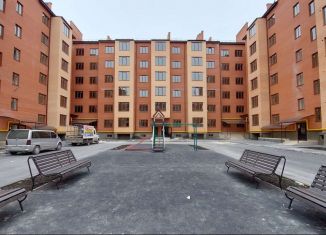 Продается 2-комнатная квартира, 87 м2, Владикавказ, улица Билара Кабалоева, 12Б