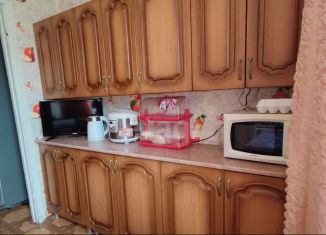 Продам 2-ком. квартиру, 48 м2, село Талашкино, улица Ленина, 9А