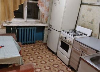 Сдается в аренду двухкомнатная квартира, 56 м2, Новгородская область, Ленинградская улица, 25