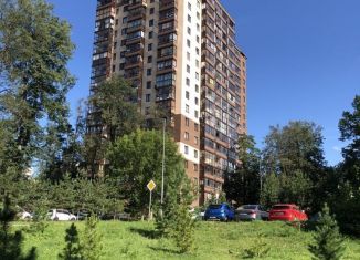 Продаю 2-ком. квартиру, 60 м2, Московская область, посёлок Горки-10, 32