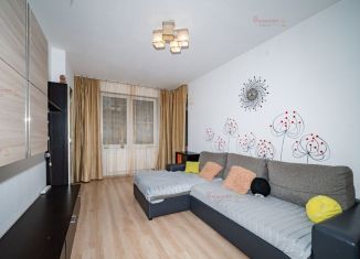 Продается 3-комнатная квартира, 80 м2, Екатеринбург, метро Чкаловская, улица Павла Шаманова, 7